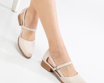 Elegant Beige Vegan Leather Mary Jane Heels: Wedding & Events